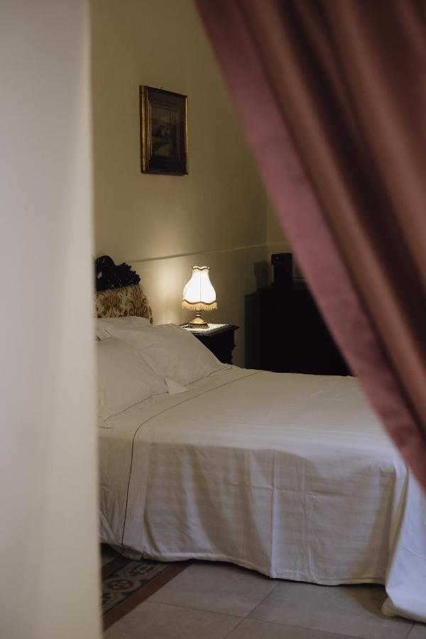 Large Double Room,1386333941:JPEG